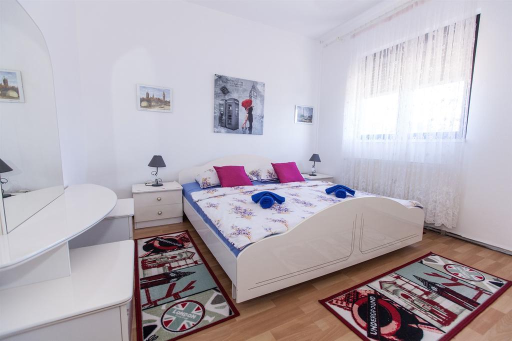 Apartments Vita Novi Vinodolski Zimmer foto