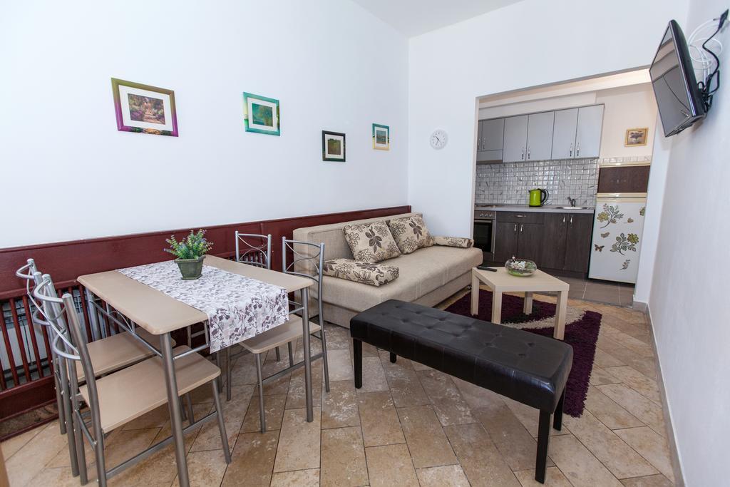 Apartments Vita Novi Vinodolski Zimmer foto